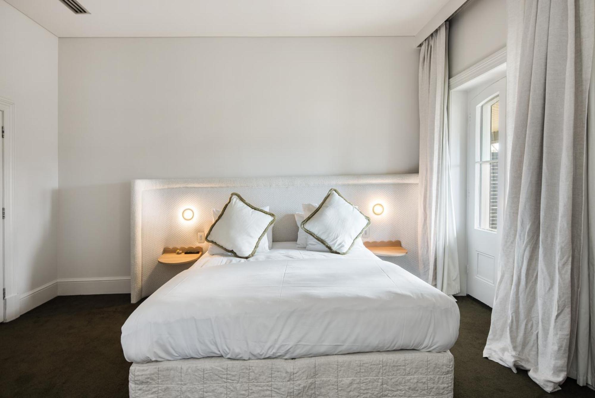 The Stirling Hotel Екстер'єр фото